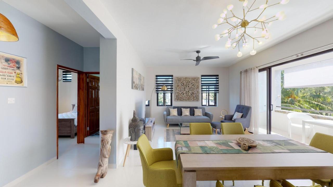 Penthouse - Private Roof Terrace - Sea & Mountain View Apartment Grand Baie Bagian luar foto