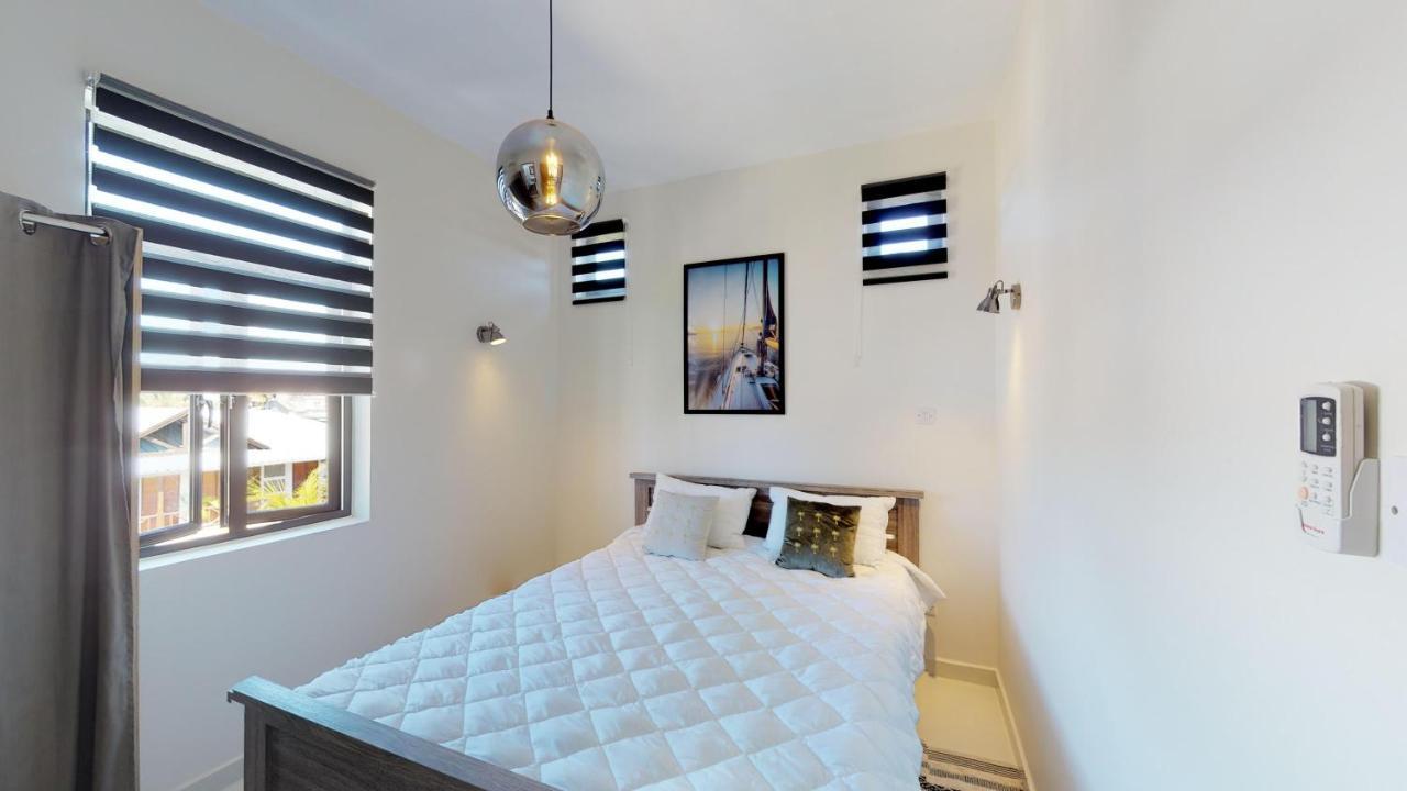 Penthouse - Private Roof Terrace - Sea & Mountain View Apartment Grand Baie Bagian luar foto
